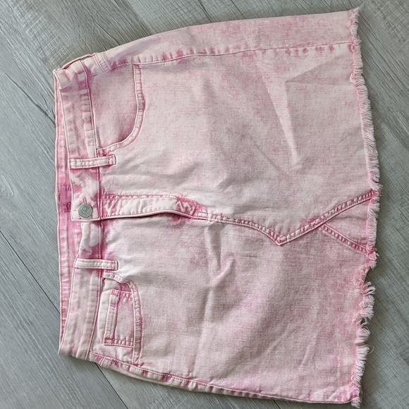 Acid Wash Pink Denim Jean Skirt Junior Women Size 17 Frayed Hem - Picture 1 of 5